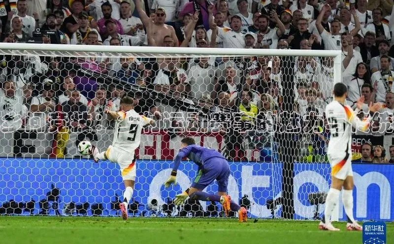 乡间竞技：乡村运动赛事的魅力与传统