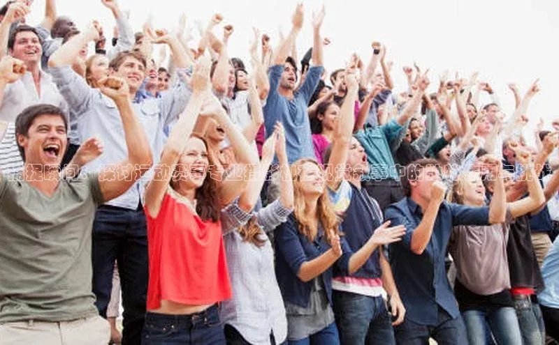 捕捉瞬间：探讨运动赛事专业摄影机在视觉叙事中的独特作用与挑战